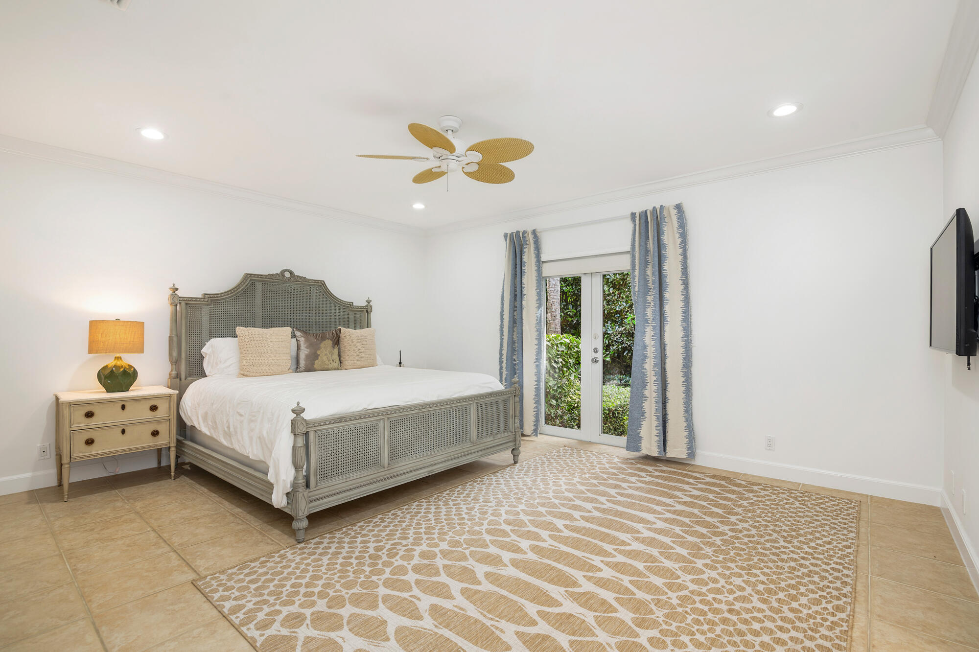 OSCEOLA WAY - Residential Lease