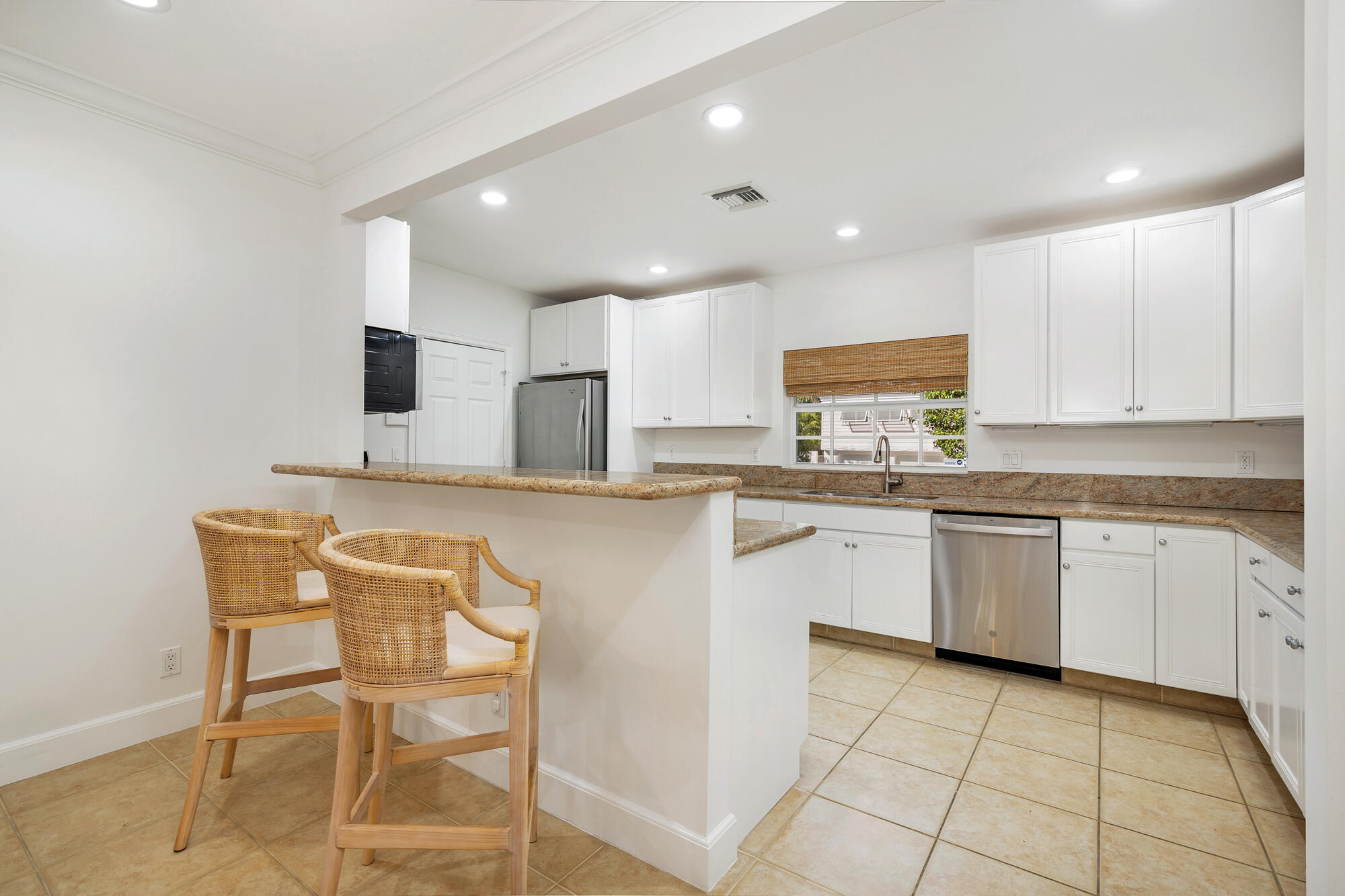 OSCEOLA WAY - Residential Lease