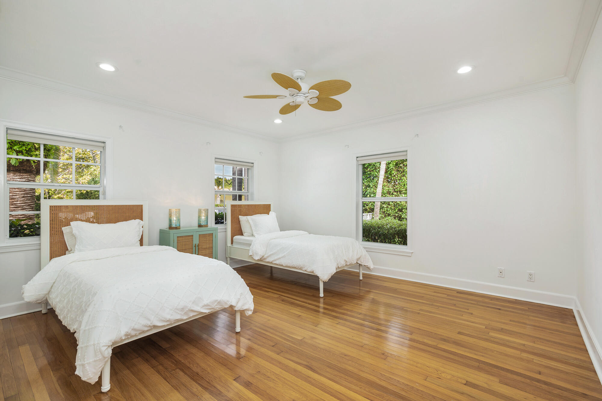 OSCEOLA WAY - Residential Lease