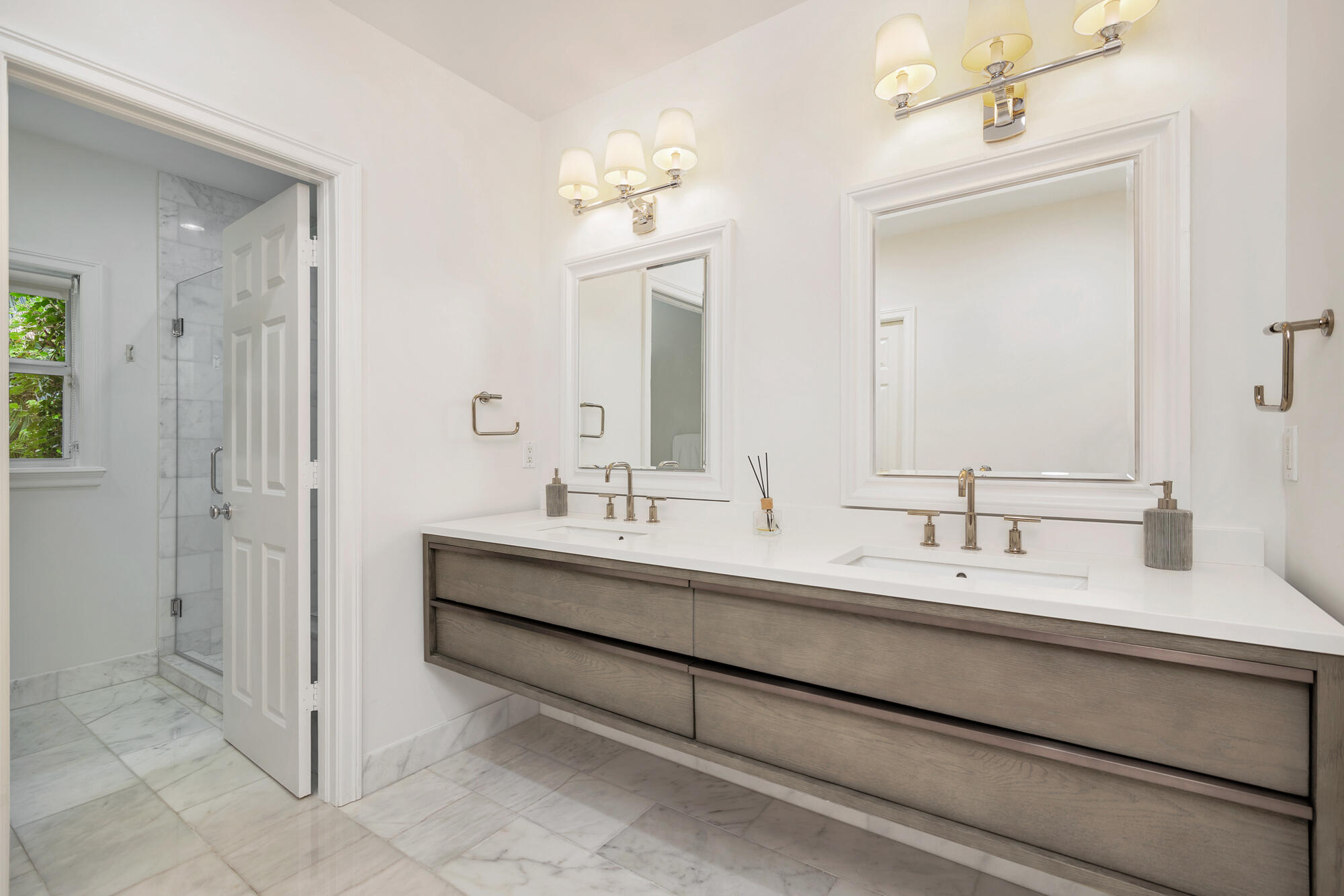 OSCEOLA WAY - Residential Lease