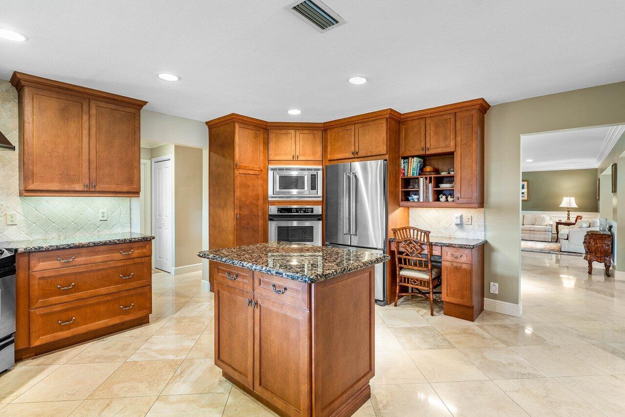 DELRAY DUNES FIRST SEC - Residential