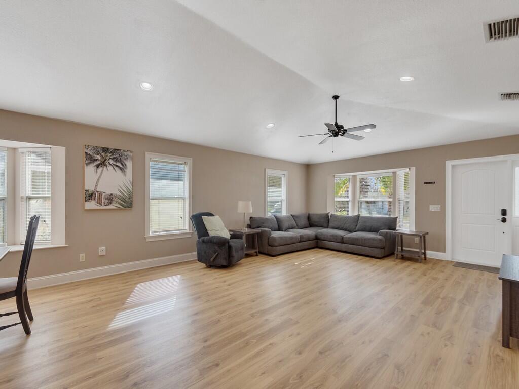 VERO BEACH HOMESITES UNIT NO 1 - Residential