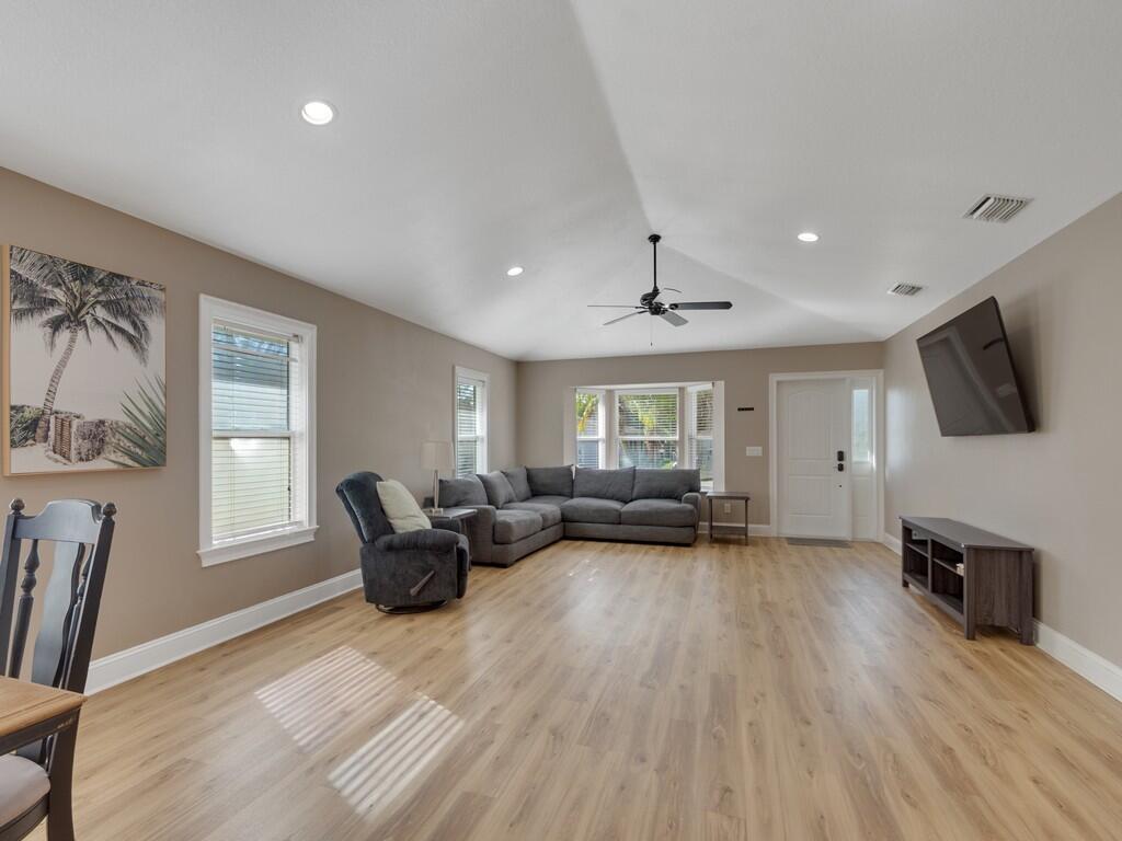 VERO BEACH HOMESITES UNIT NO 1 - Residential