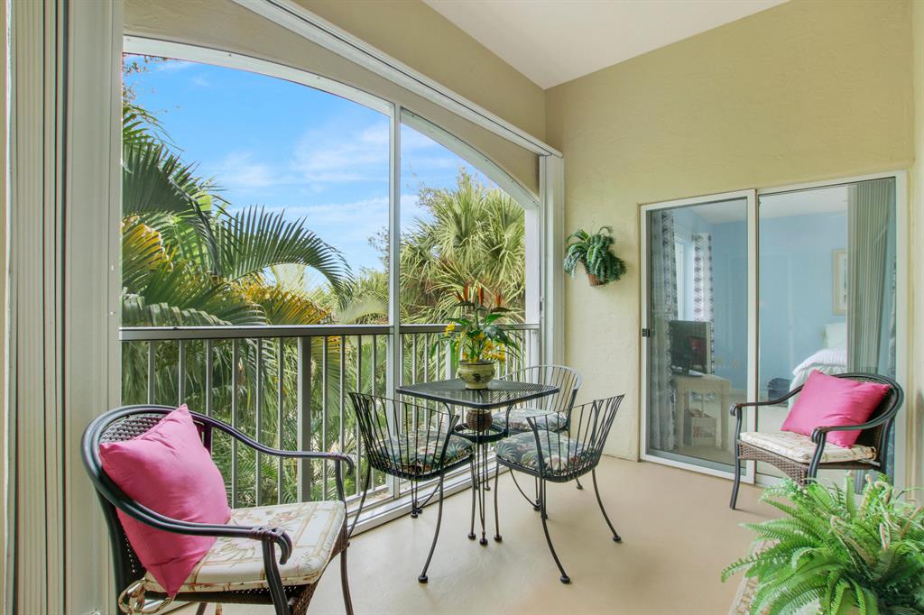 LIGHTHOUSE COVE AT TEQUESTA CONDO - Residential