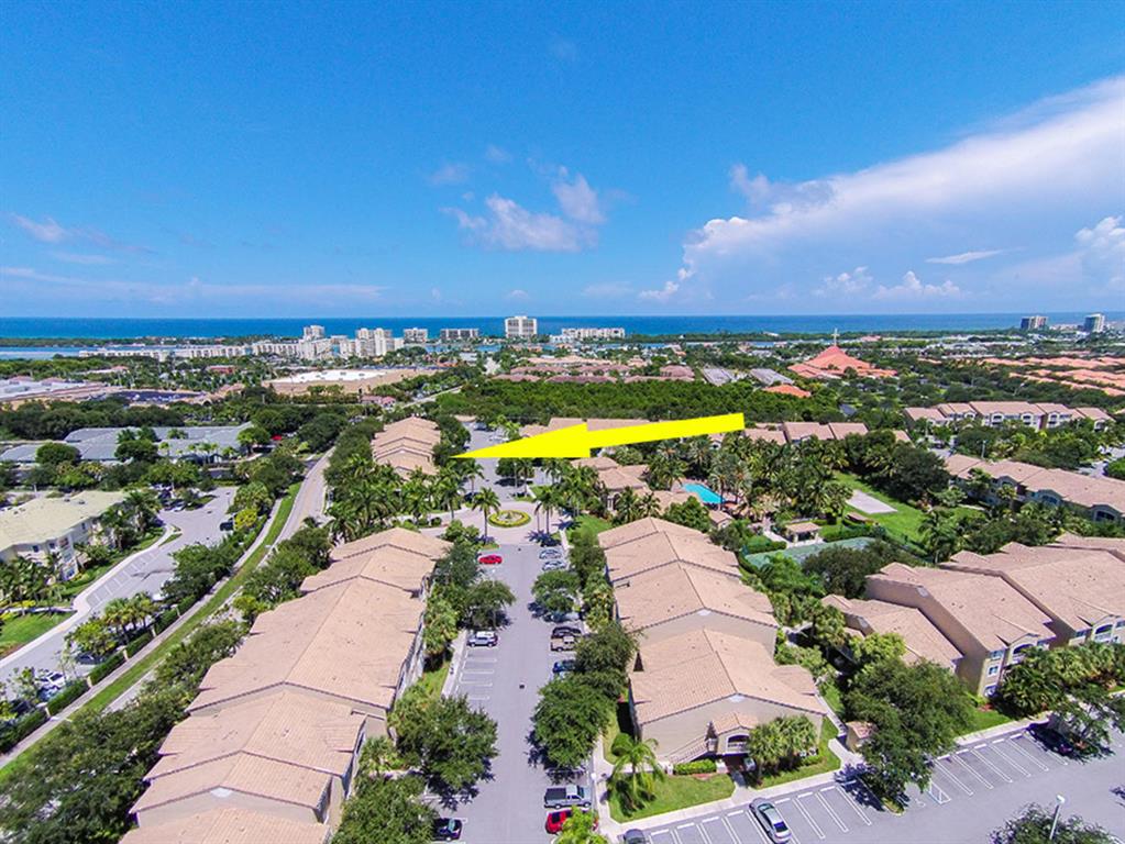 LIGHTHOUSE COVE AT TEQUESTA CONDO - Residential