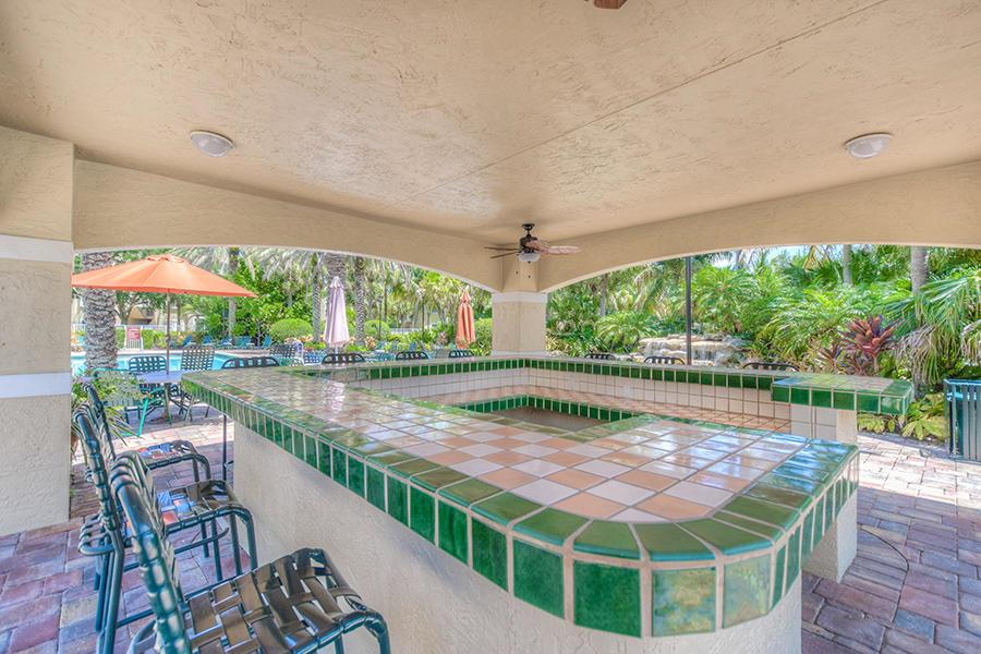 LIGHTHOUSE COVE AT TEQUESTA CONDO - Residential