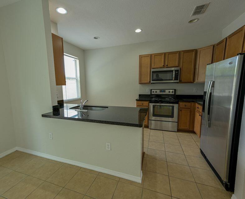 MONTEREY BAY PUD - Residential Lease