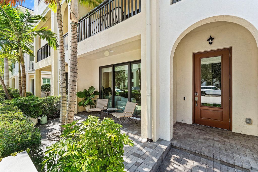 Photo of 5251 Beckman Terrace, Palm Beach Gardens, FL 33418 (MLS # B26026335)