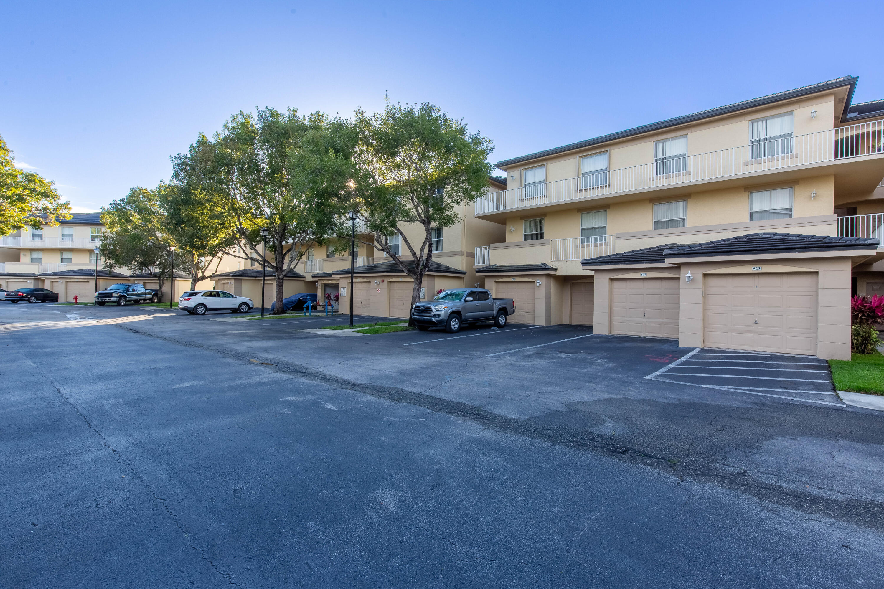 ARISSA PLACE CONDO - Residential