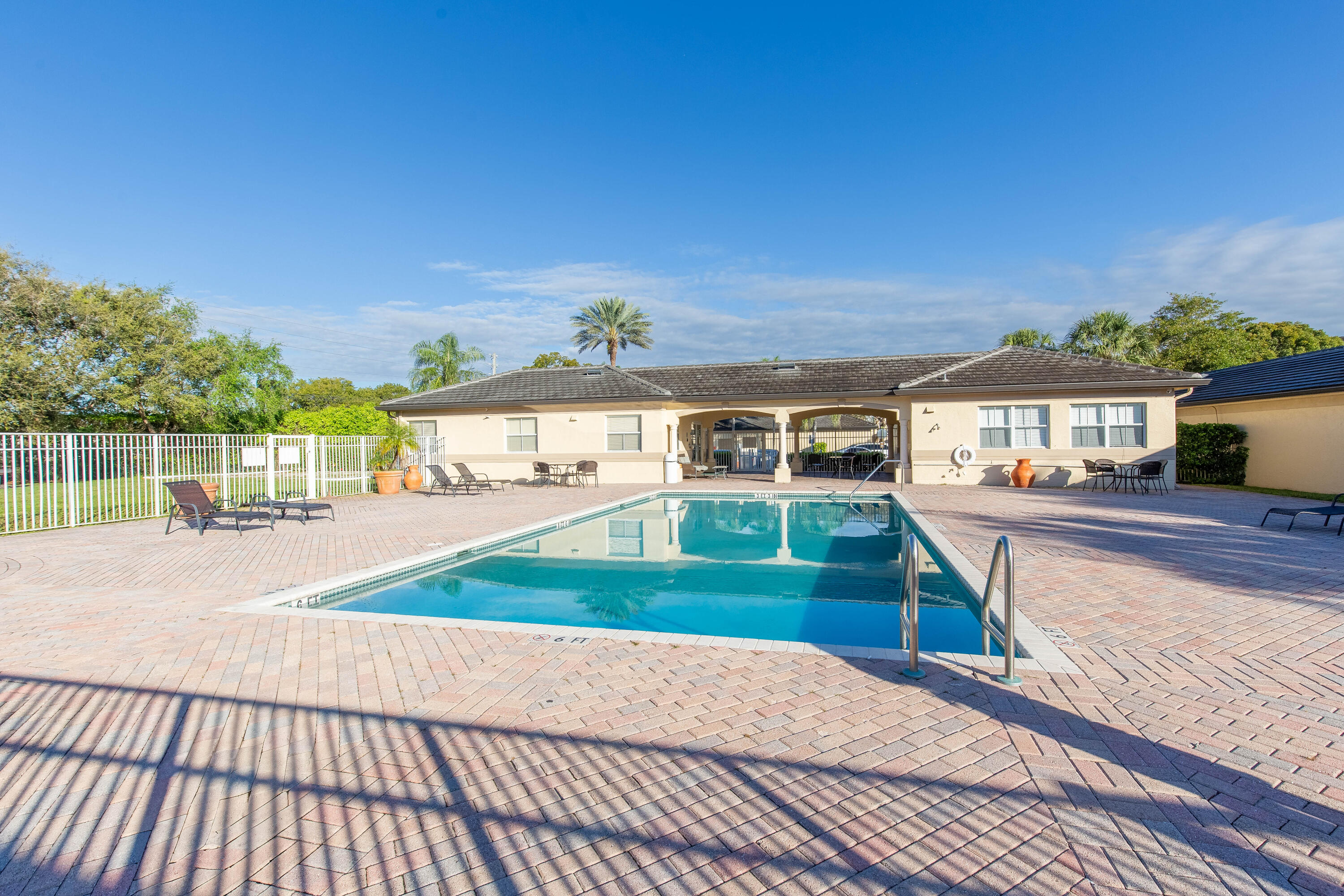 ARISSA PLACE CONDO - Residential