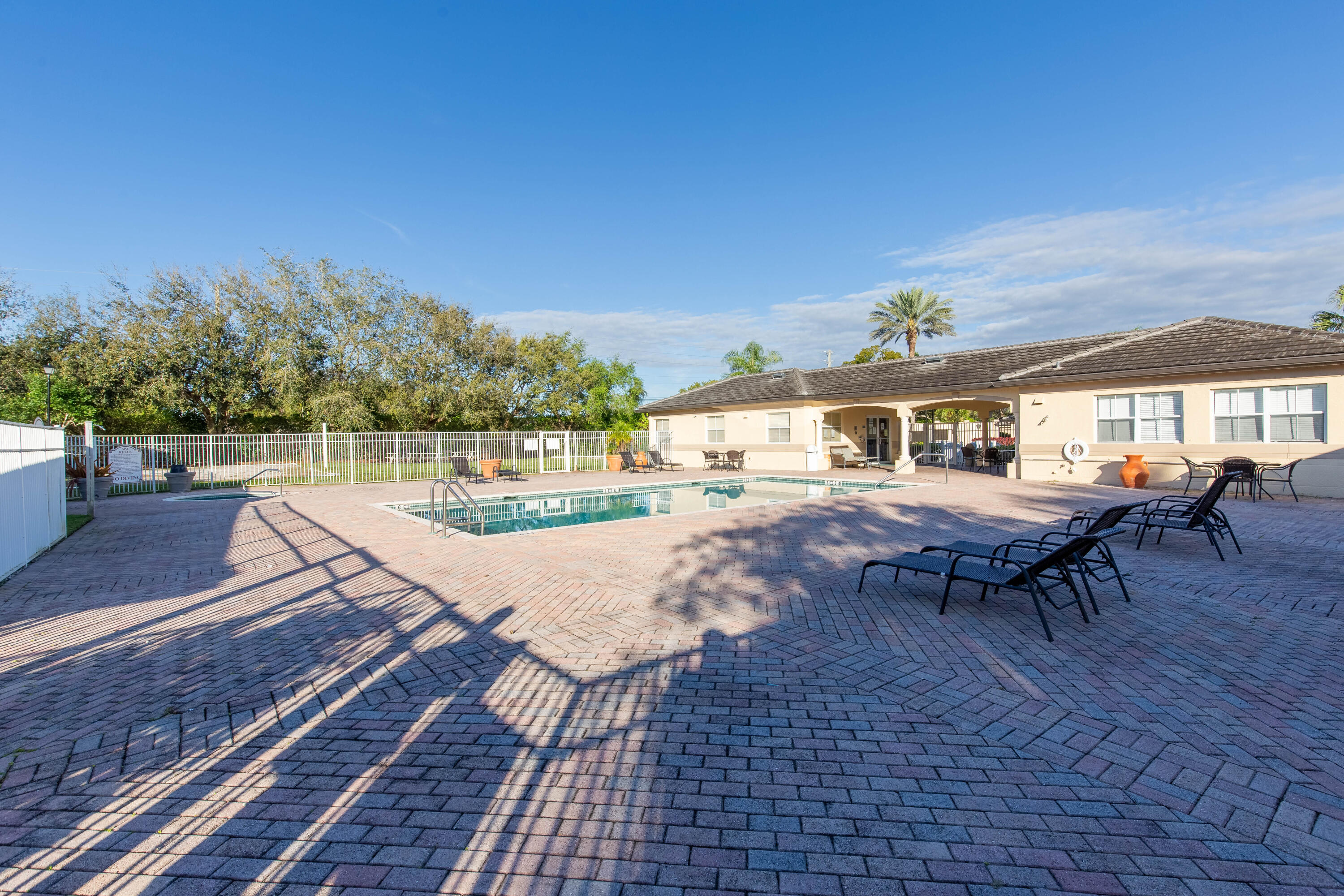 ARISSA PLACE CONDO - Residential