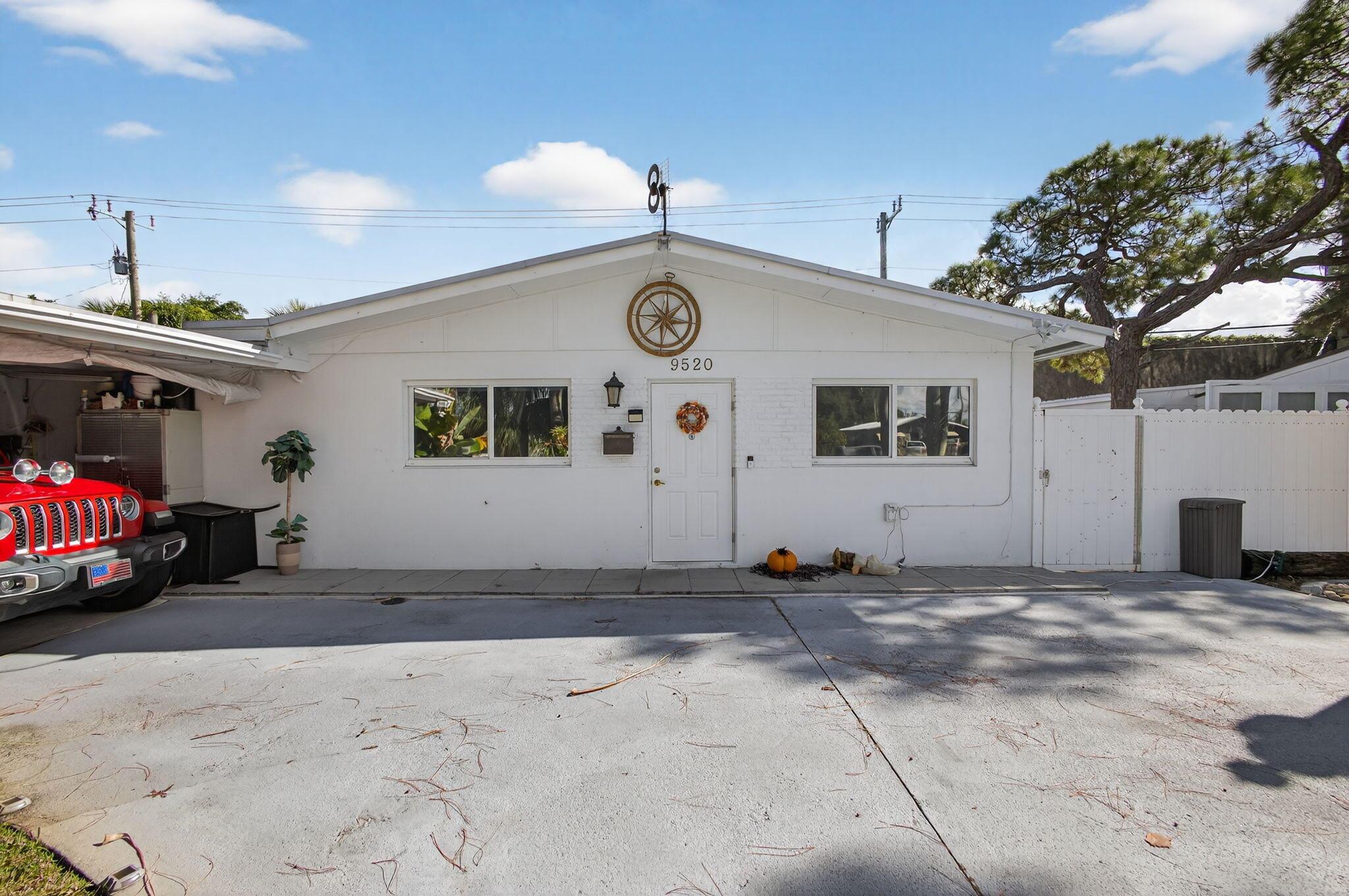 Palm Beach Square - Residential