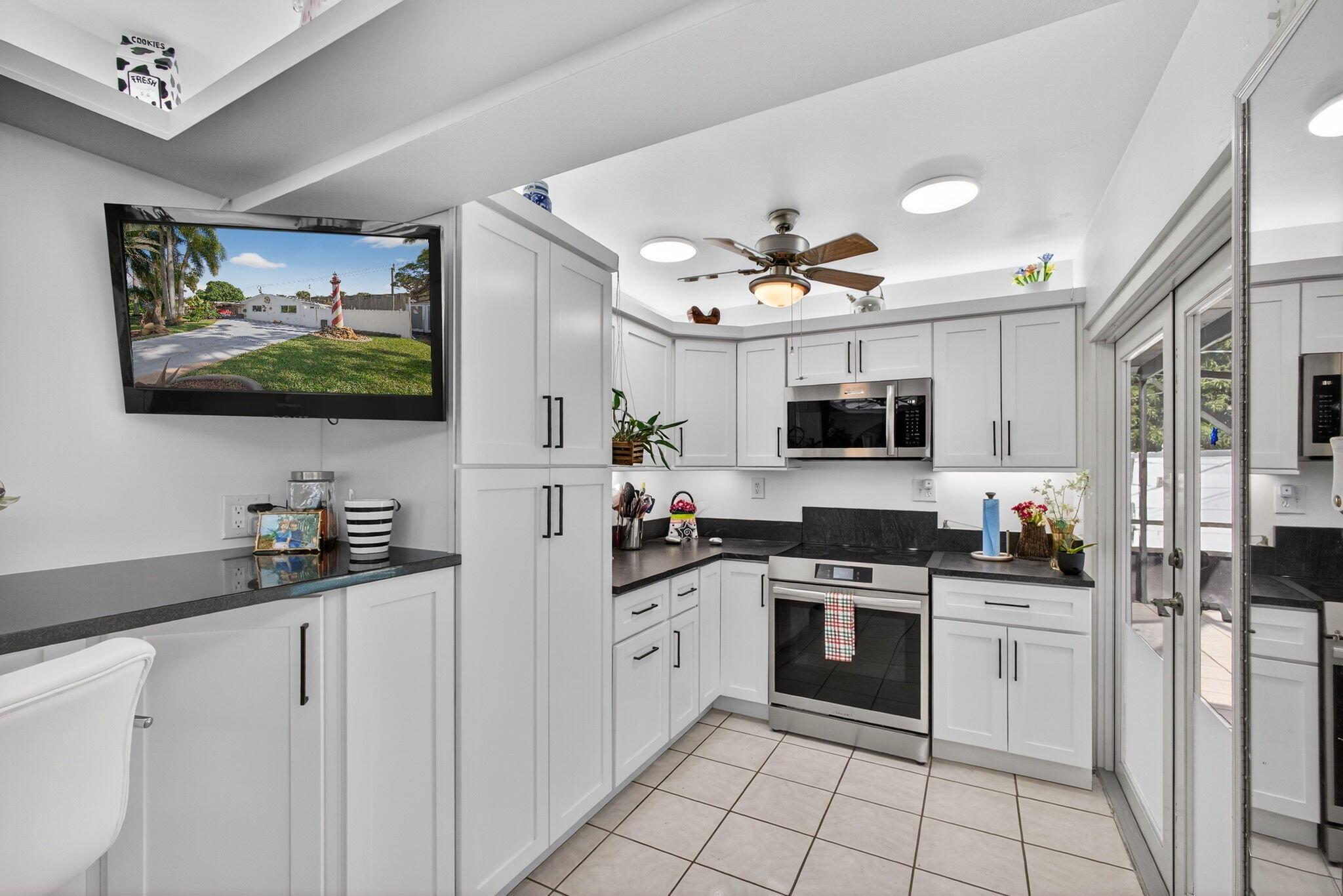 Palm Beach Square - Residential