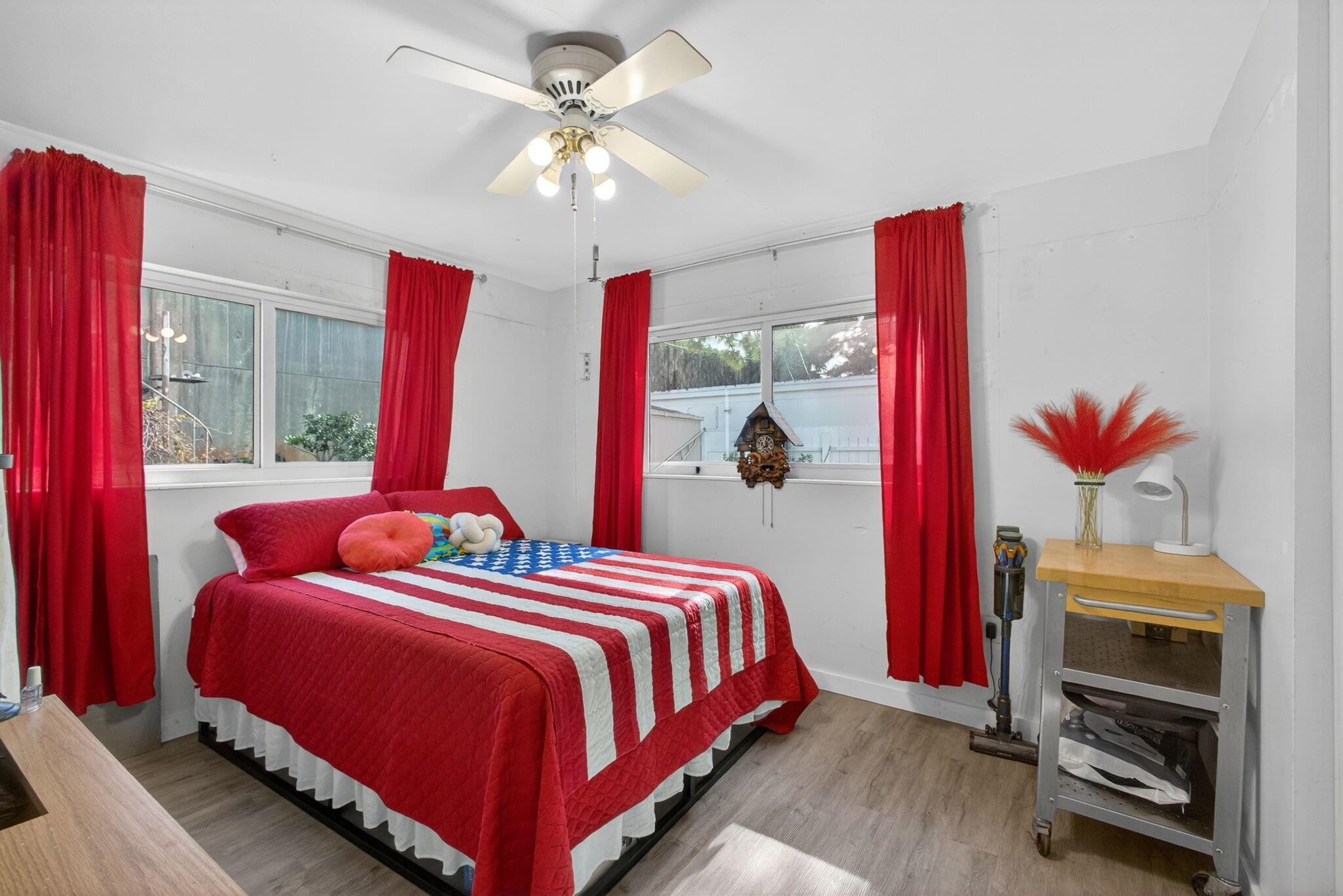 Palm Beach Square - Residential