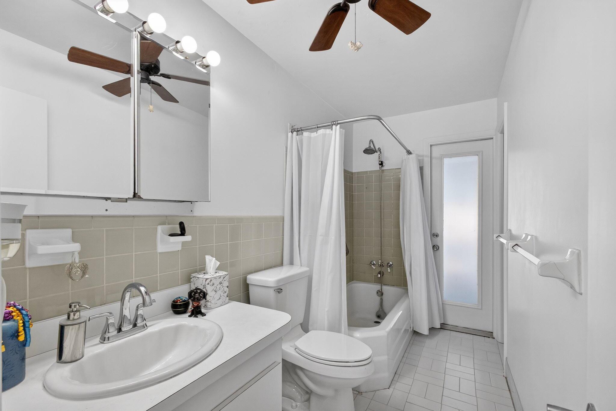 Palm Beach Square - Residential