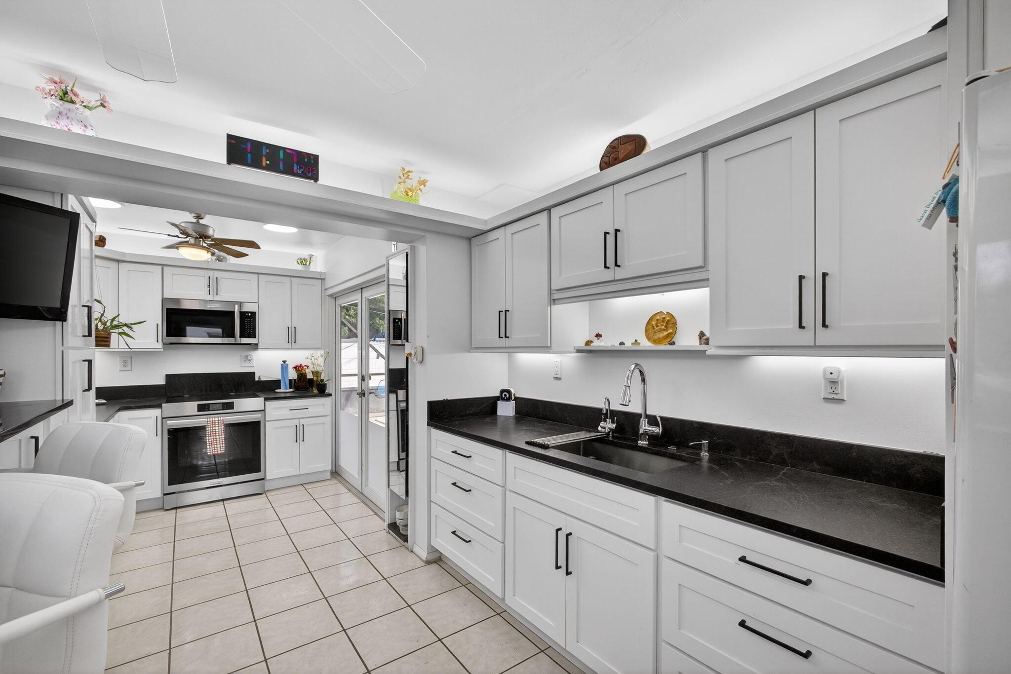 Palm Beach Square - Residential