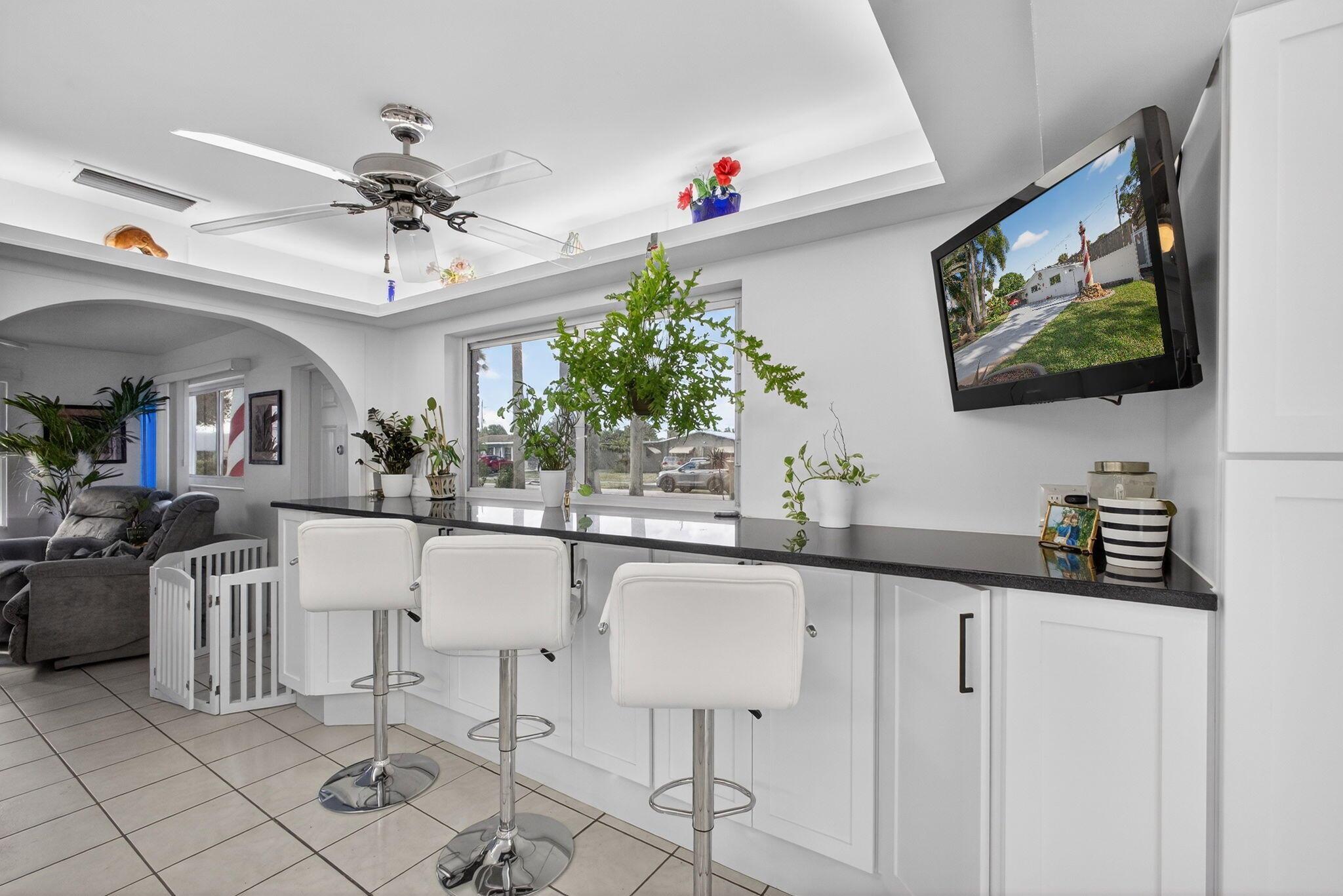 Palm Beach Square - Residential