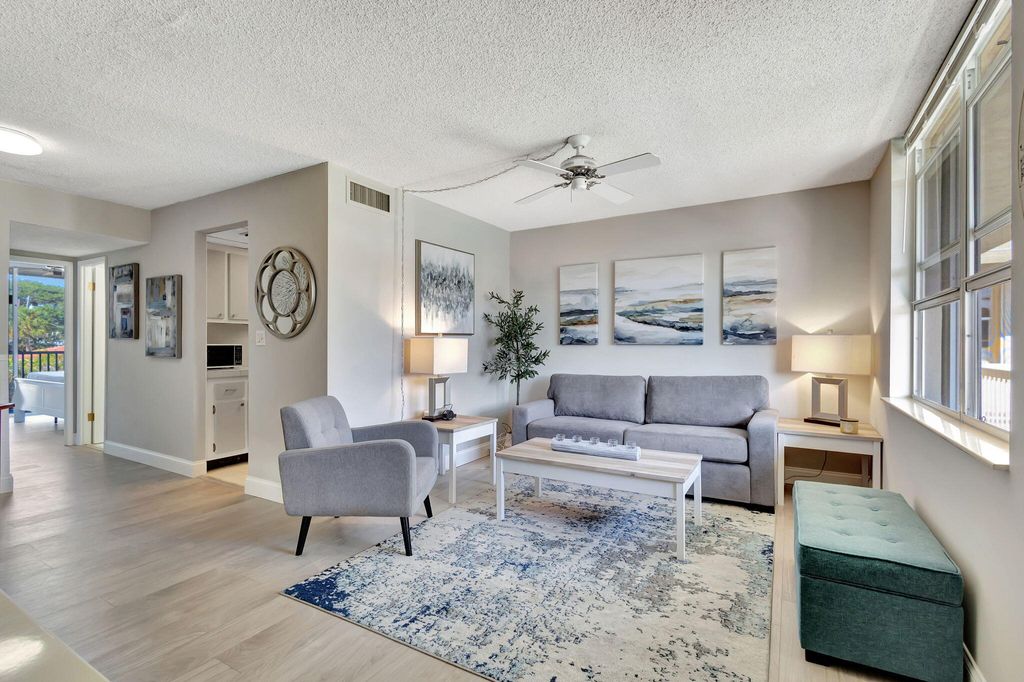 Photo of 1131 SE 4th Street #2030, Boynton Beach, FL 33435 (MLS # R11043434)