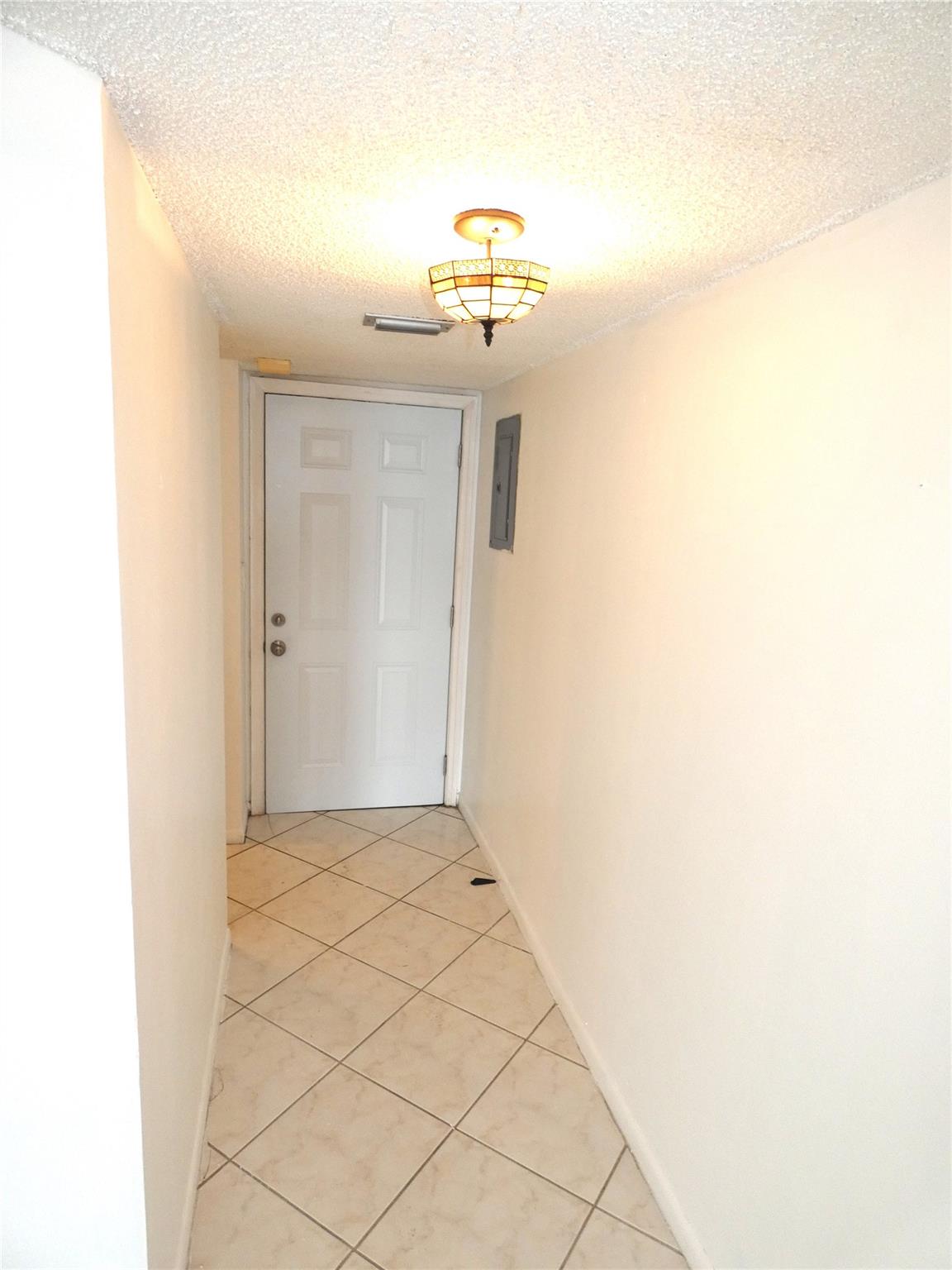 116 Lake Emerald Dr 302