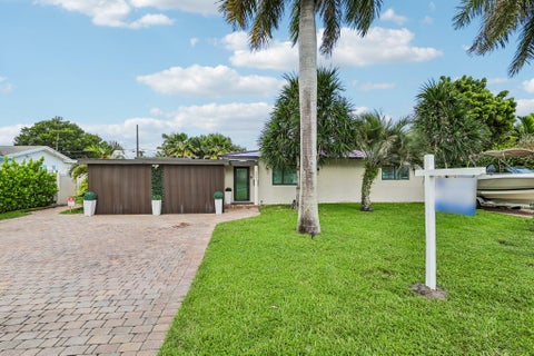 Photo of 2601 NE 18TH Street, Pompano Beach, FL 33062 (MLS # B26069983)