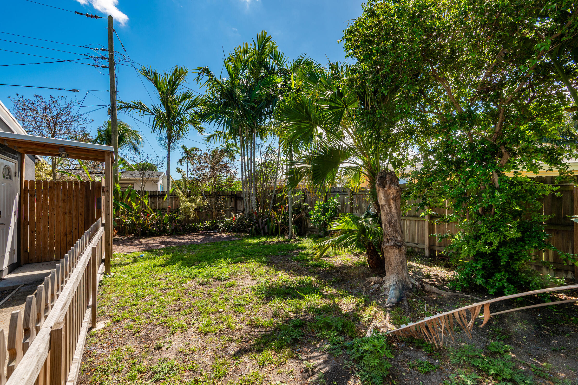 COLLIER ESTATES 4TH ADD - Residential