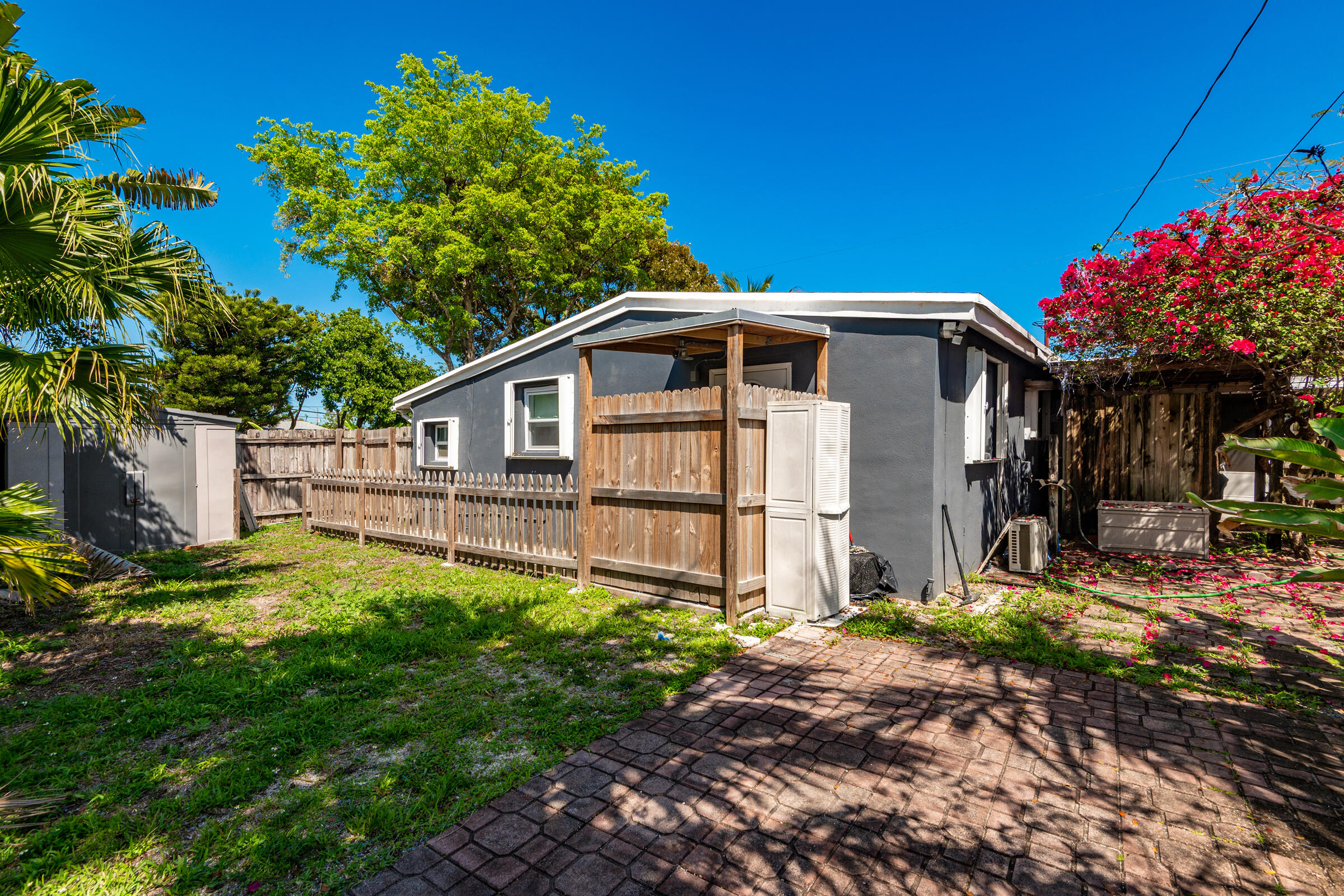 COLLIER ESTATES 4TH ADD - Residential