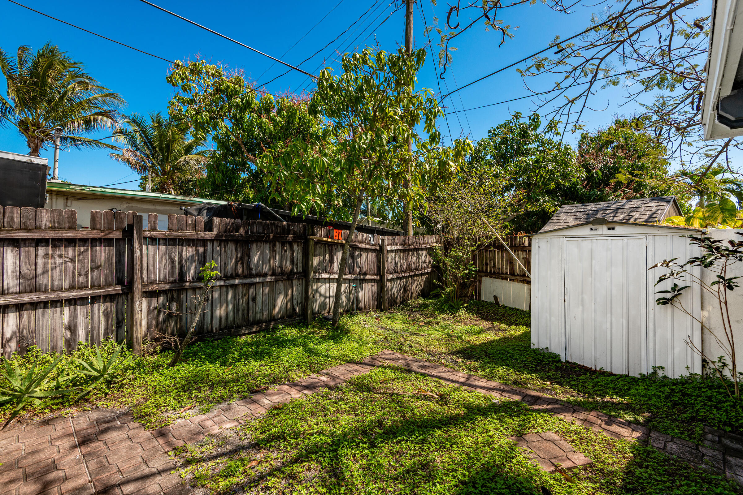 COLLIER ESTATES 4TH ADD - Residential