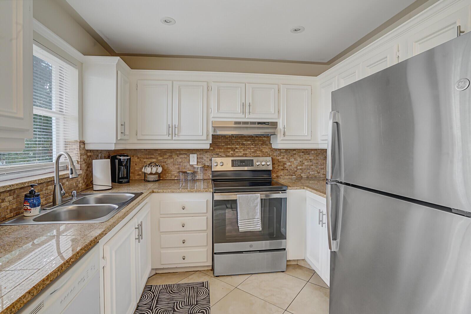 222 SW 1st Street H-7