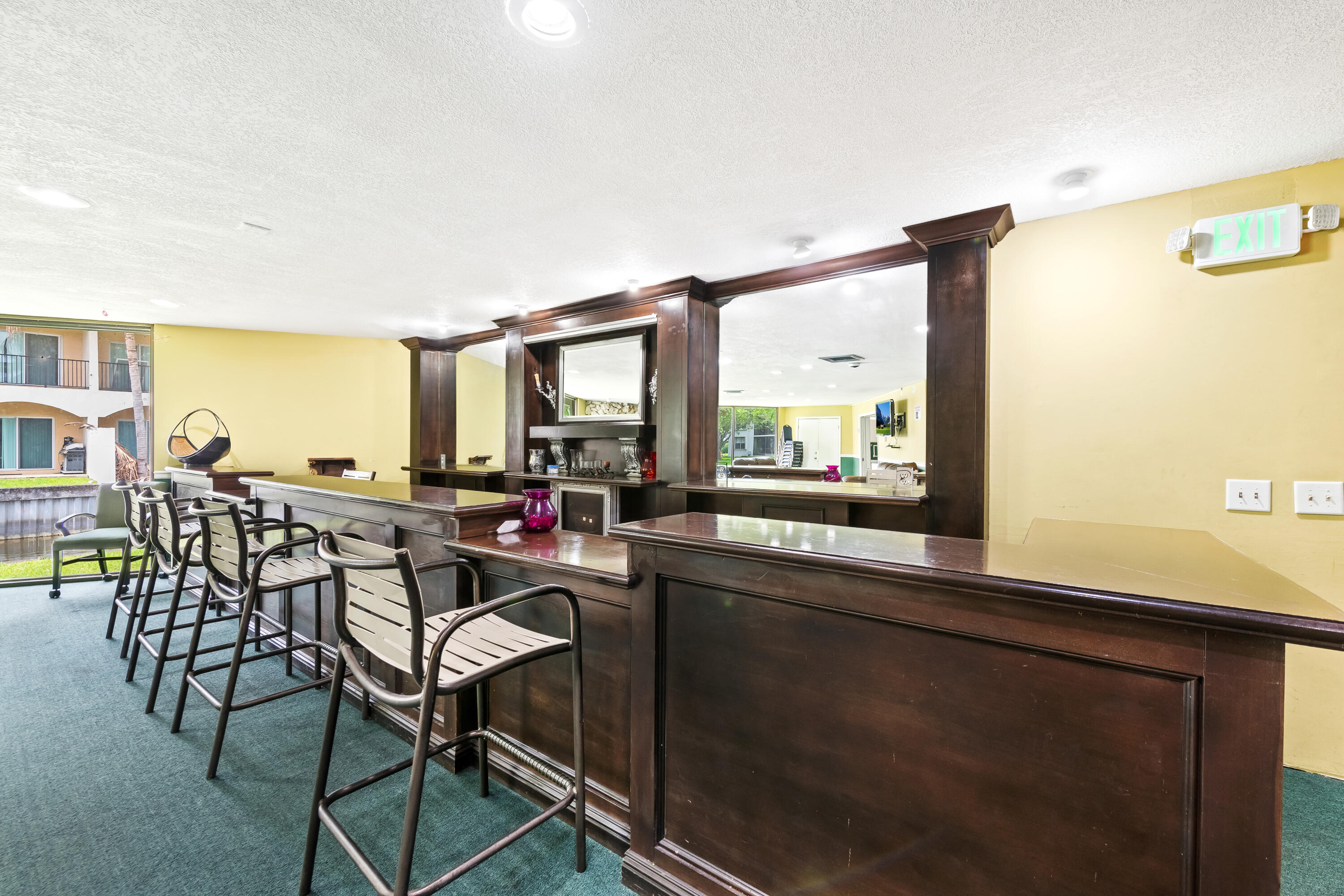 ROYAL PARK CONDO - Residential