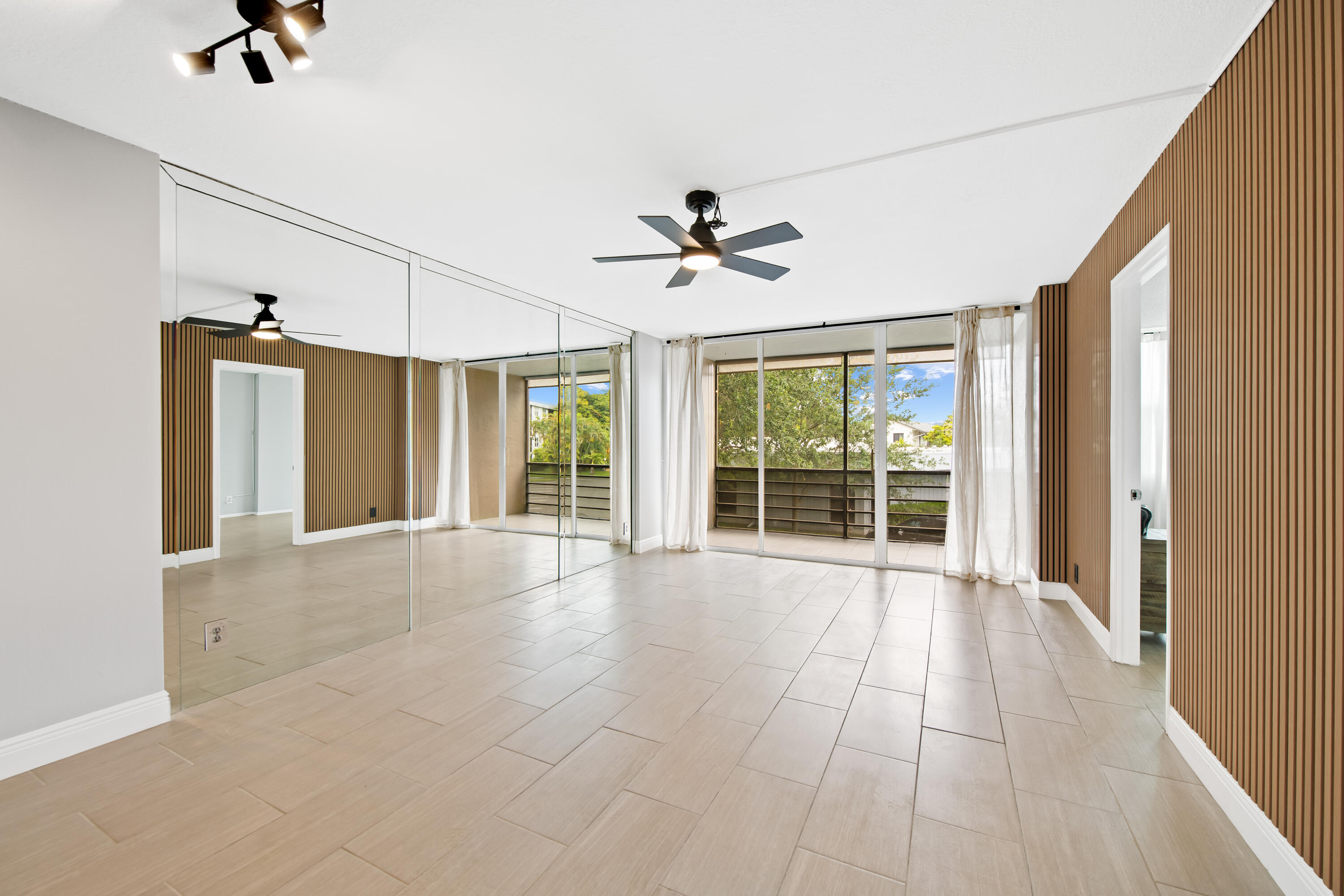 ROYAL PARK CONDO - Residential