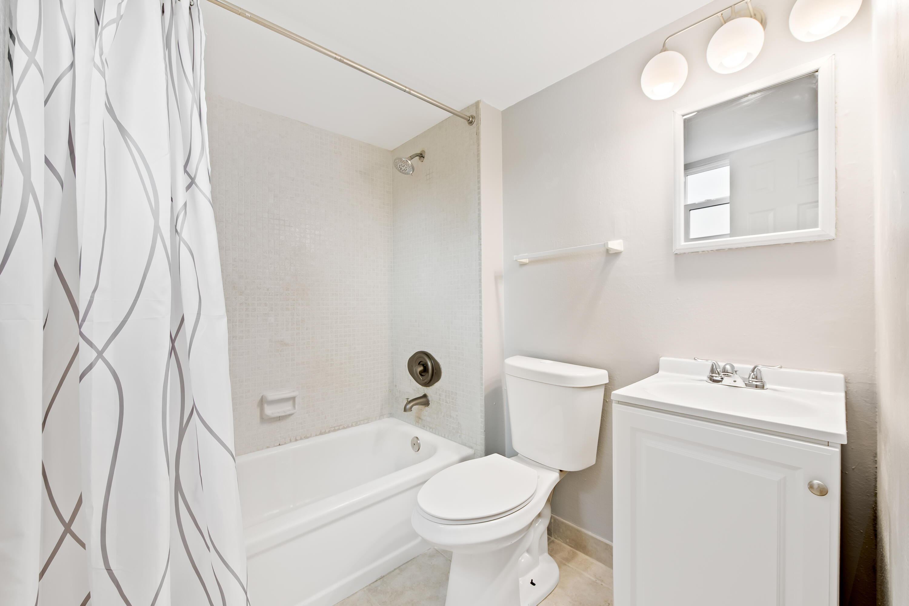 ROYAL PARK CONDO - Residential
