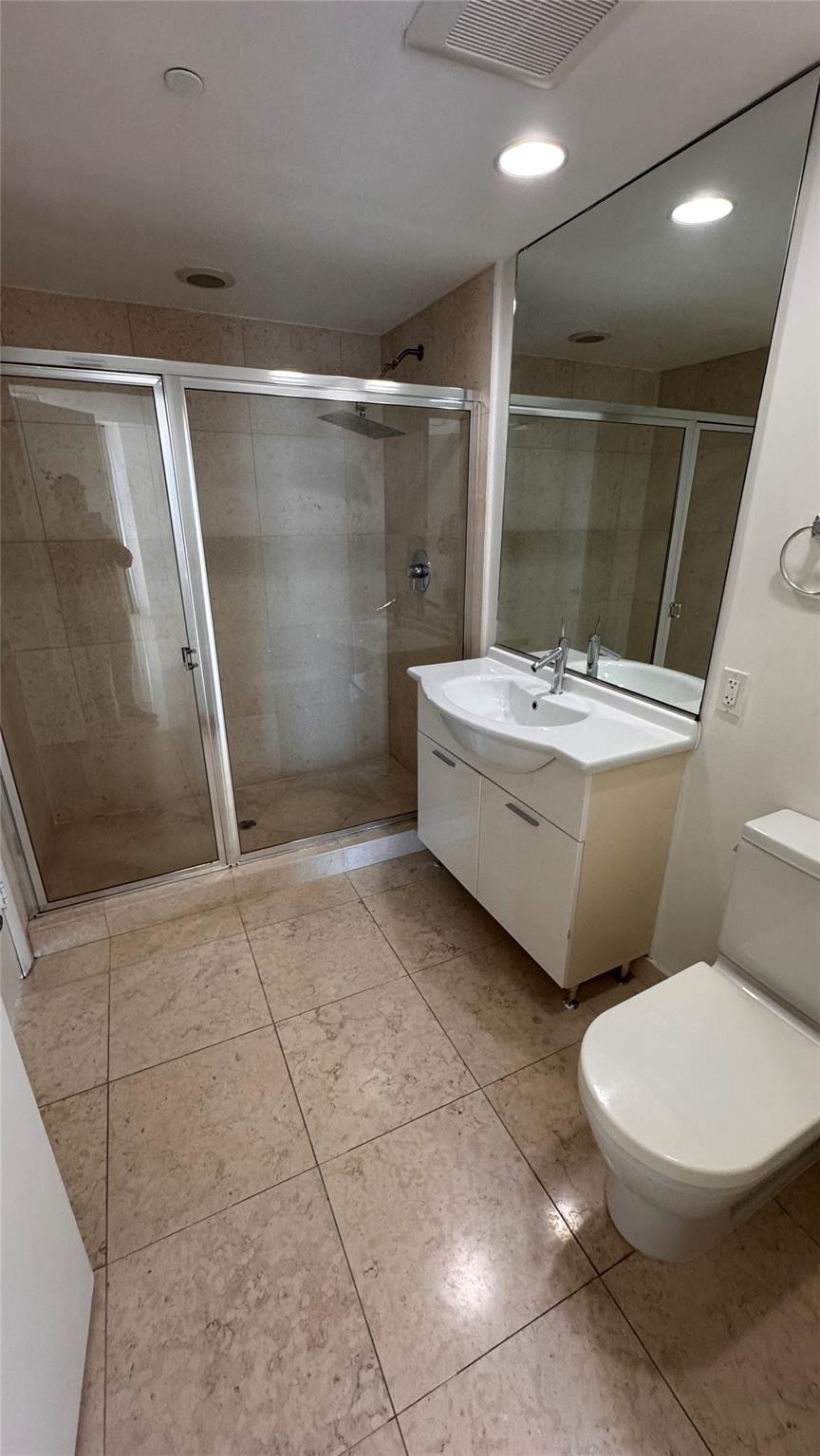ICONBRICKELL CONDO NO 1 - Residential Lease