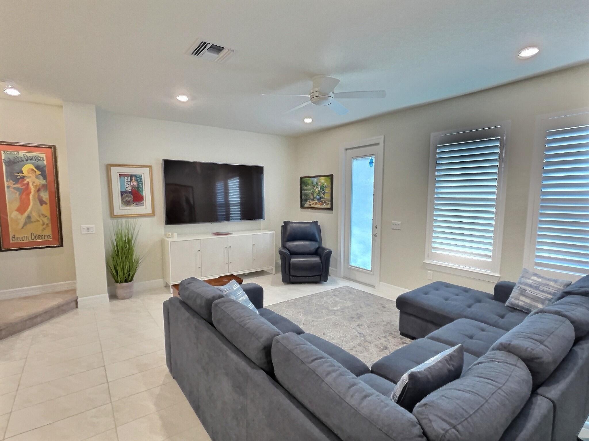 View photos, virtual tours, details... 4829 Chantilly Road