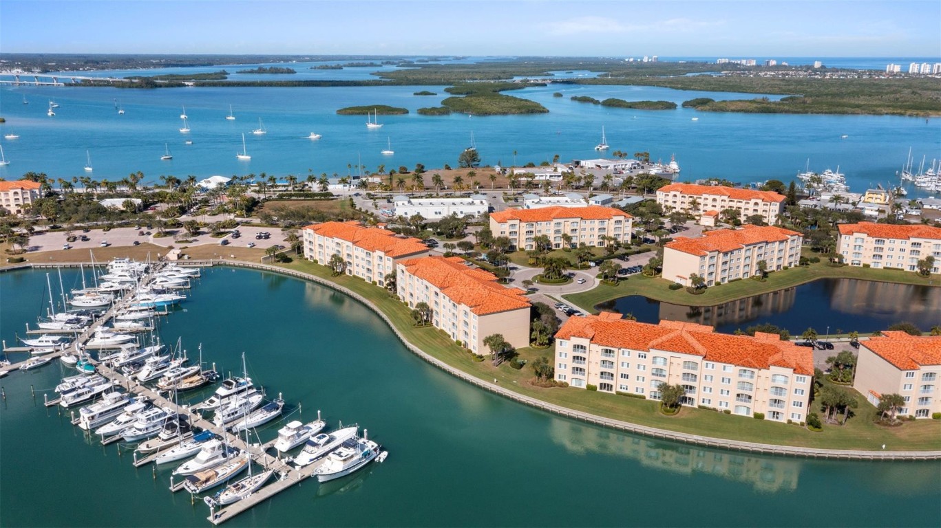 Harbour Isle East - Residential