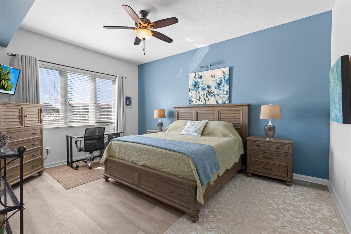 Harbour Isle East - Residential