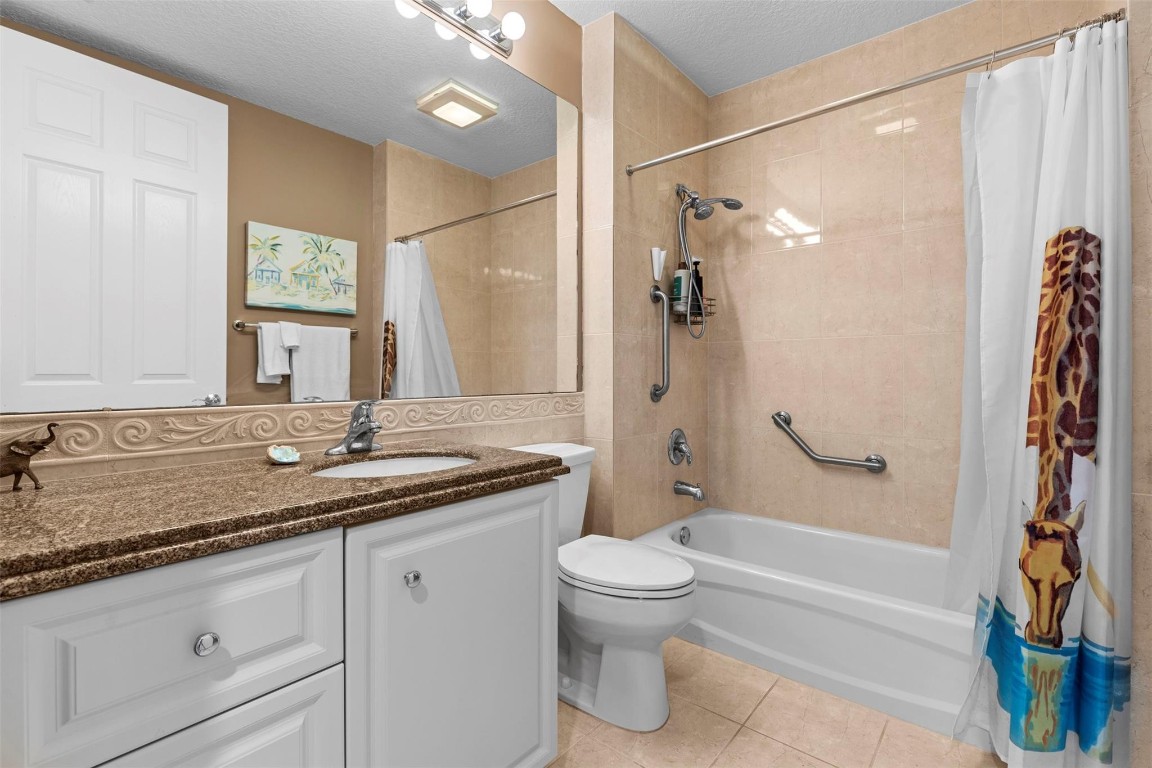 Harbour Isle East - Residential