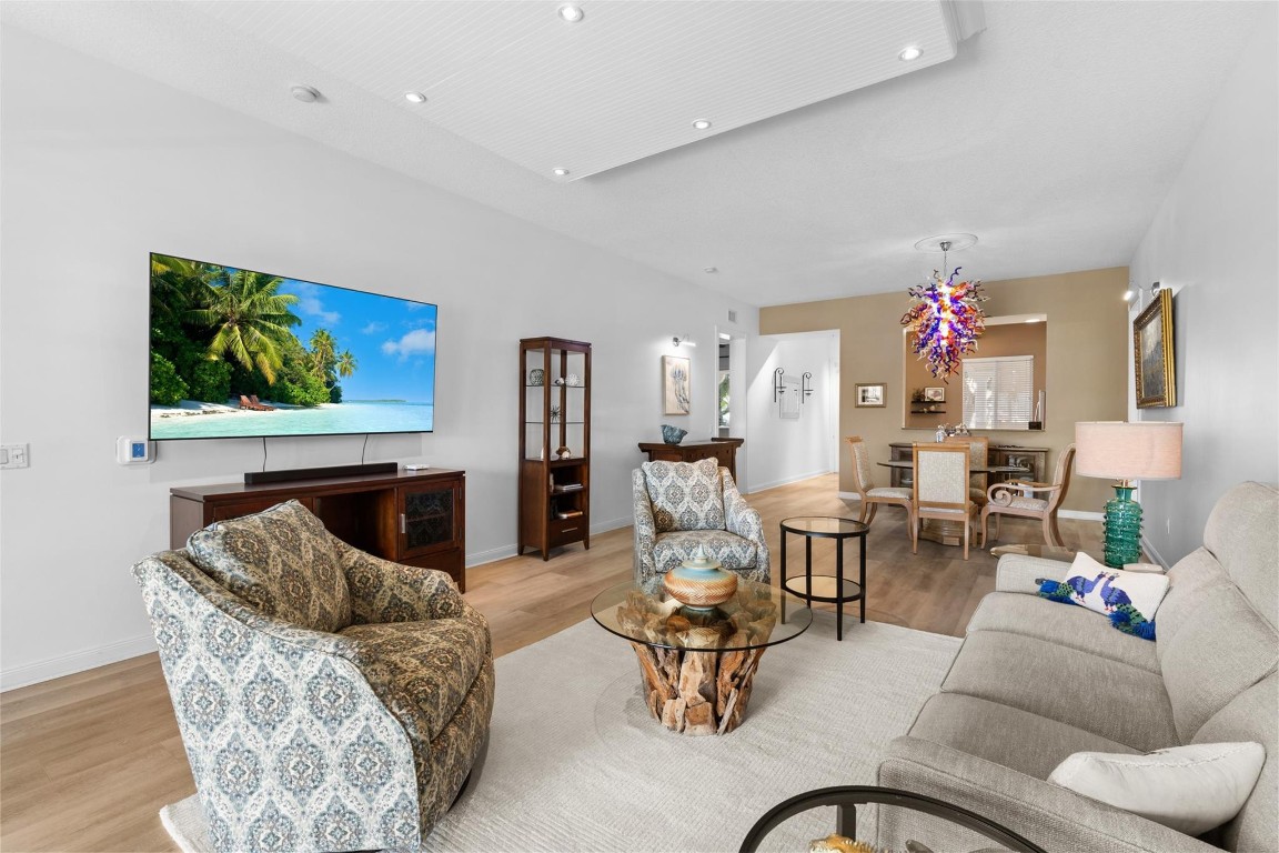 Harbour Isle East - Residential