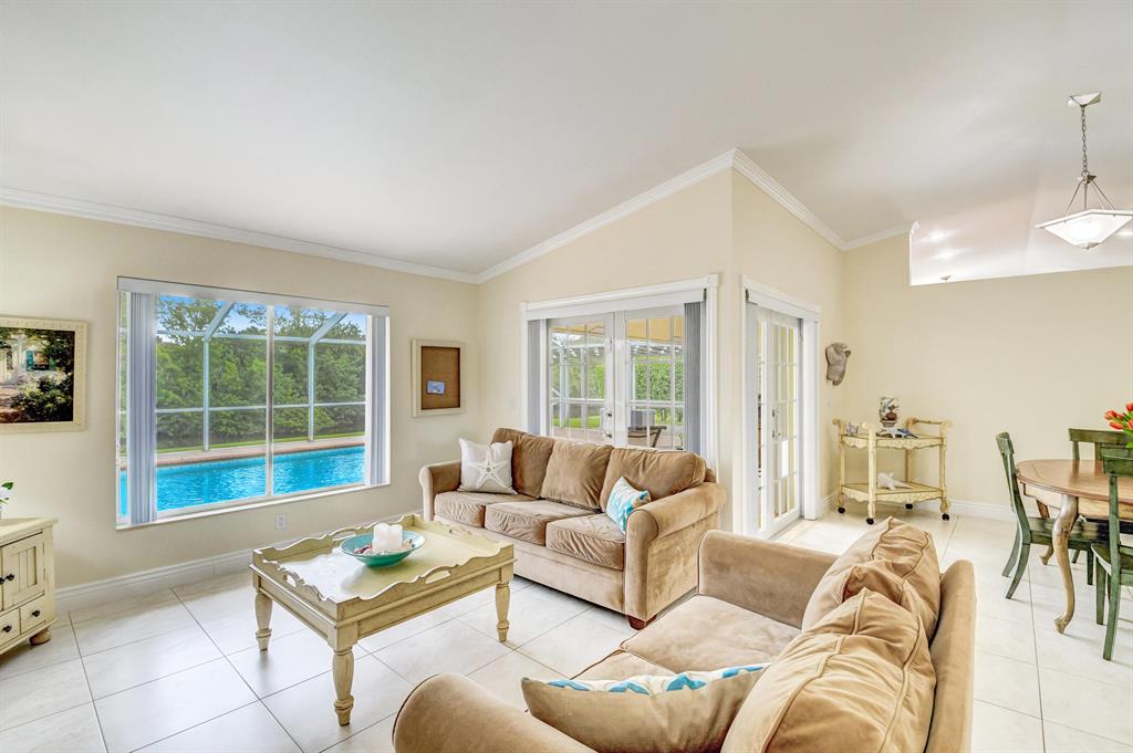 ISLAND LAKES - Residential