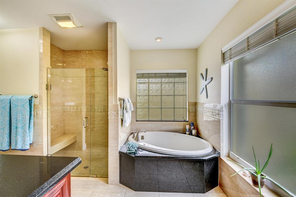 ISLAND LAKES - Residential