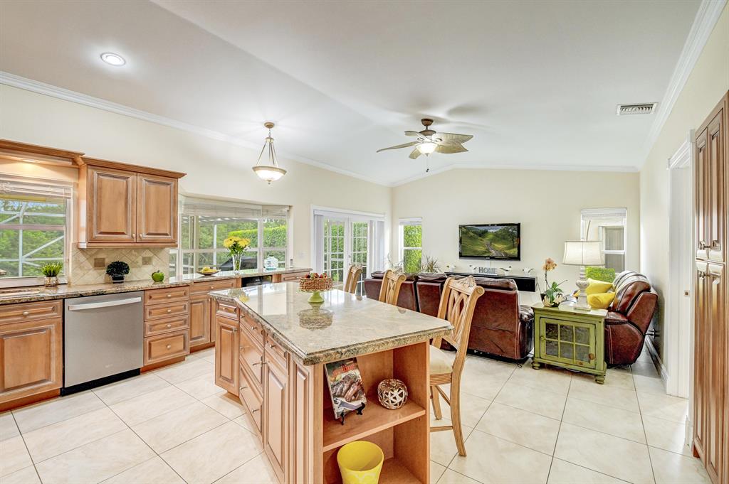 ISLAND LAKES - Residential