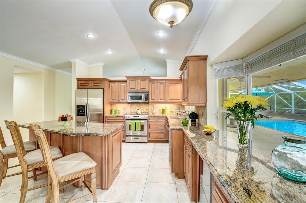 ISLAND LAKES - Residential