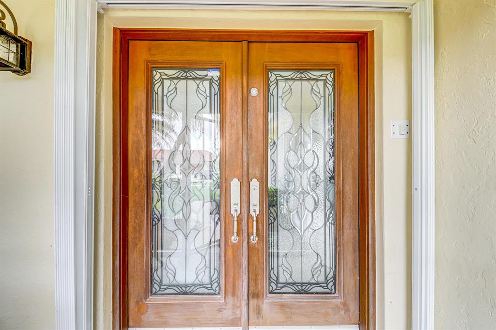 ISLAND LAKES - Residential