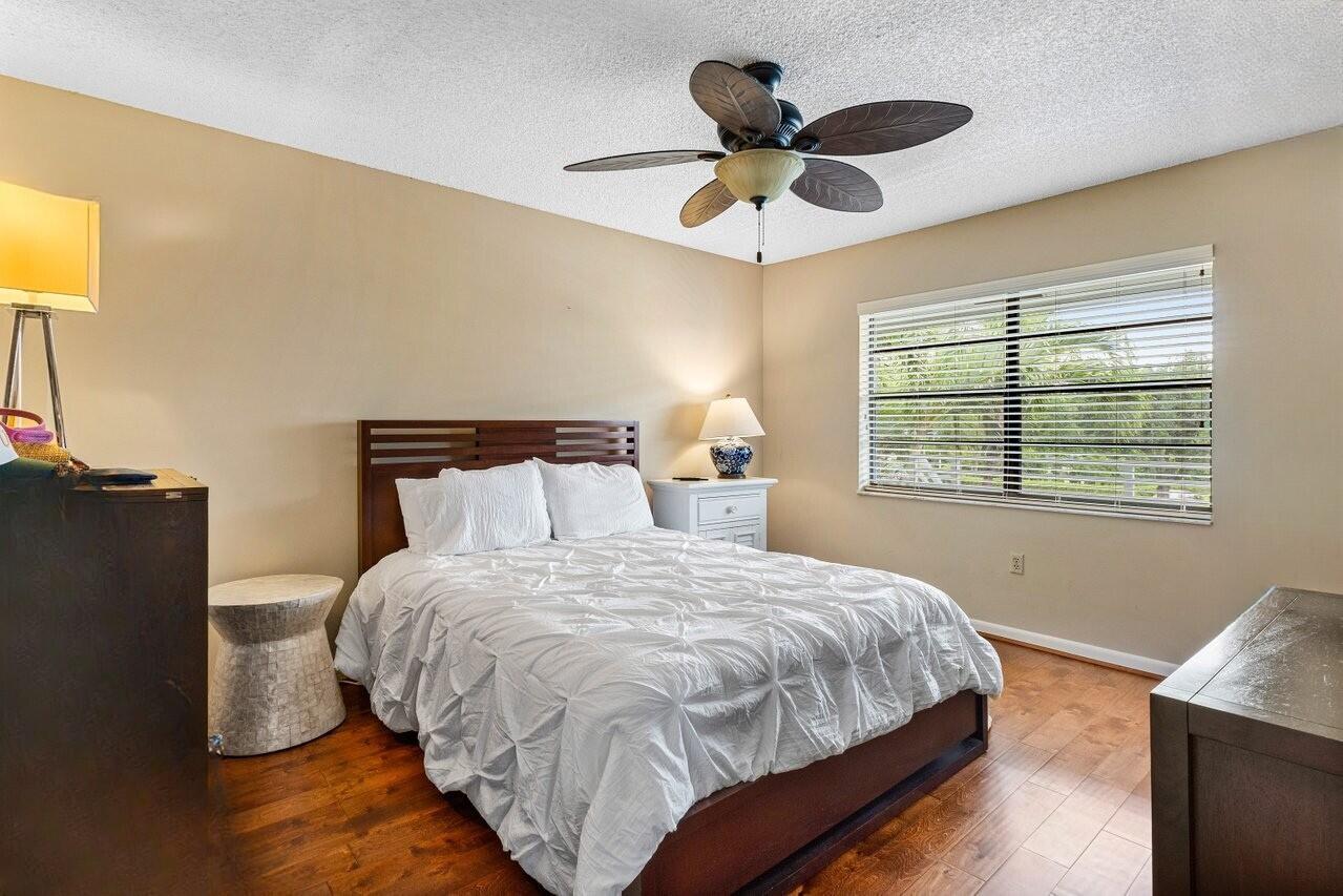 SOUTHPORT AT HUNTERS RUN - Residential