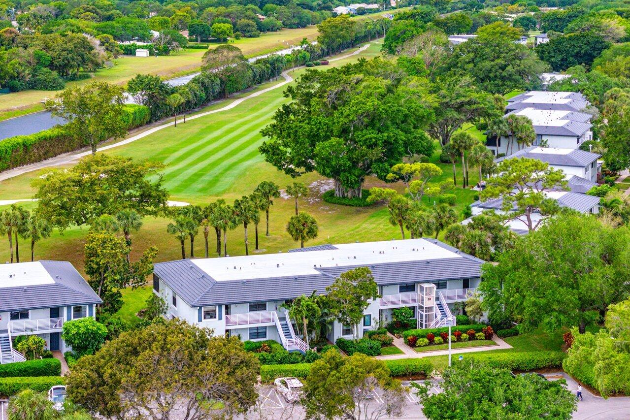 SOUTHPORT AT HUNTERS RUN - Residential