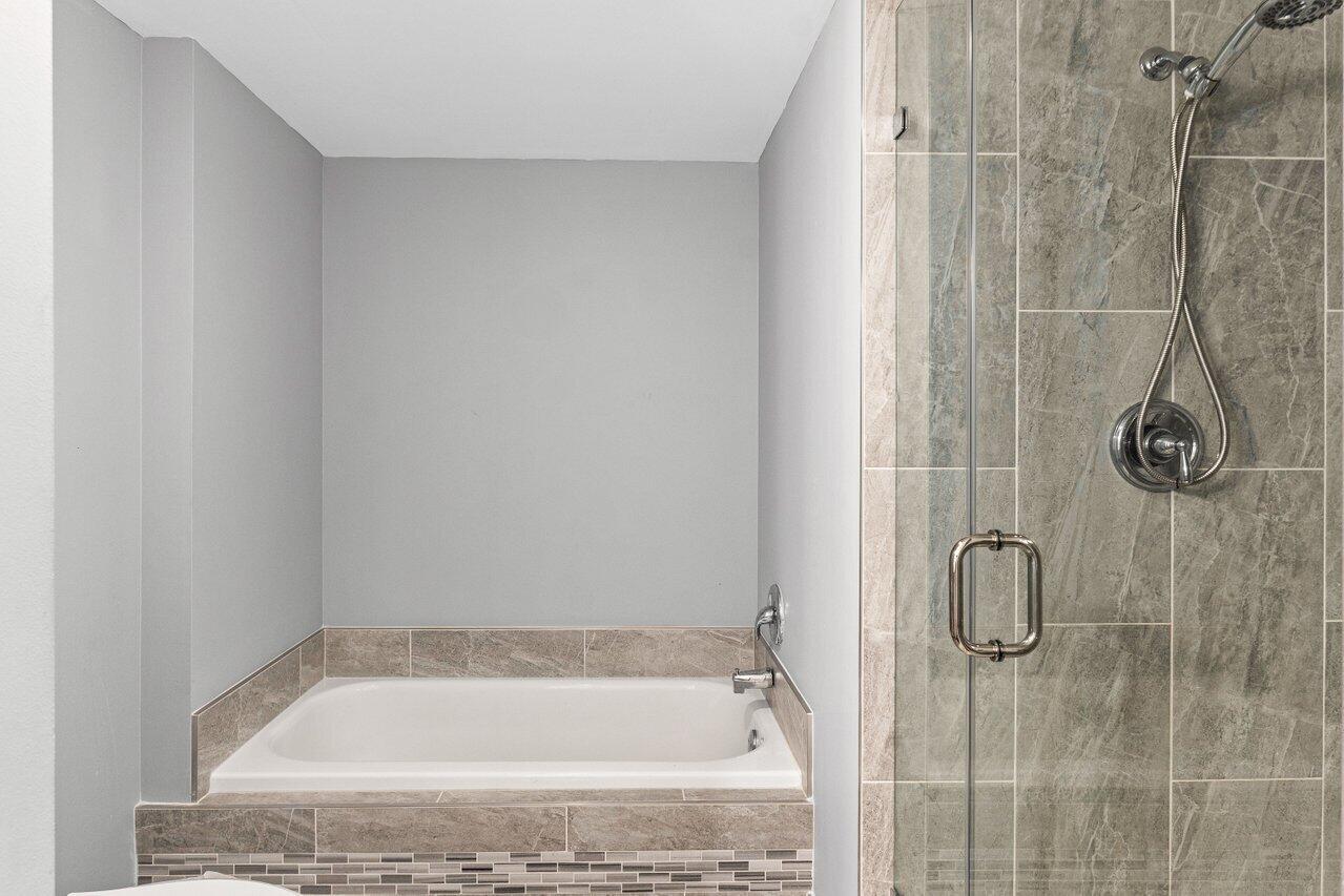 SOUTHPORT AT HUNTERS RUN - Residential