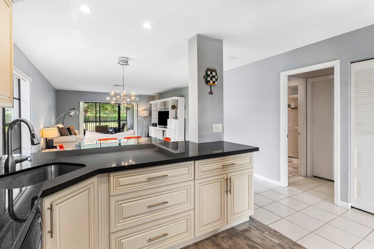 SOUTHPORT AT HUNTERS RUN - Residential