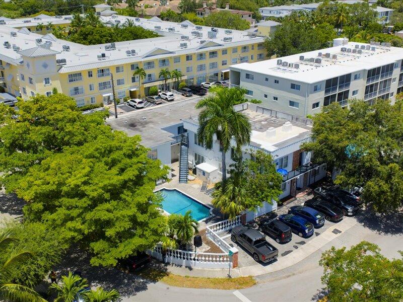Photo of 105 NE 16th Terrace, Fort Lauderdale, FL 33301 (MLS # R11142640)