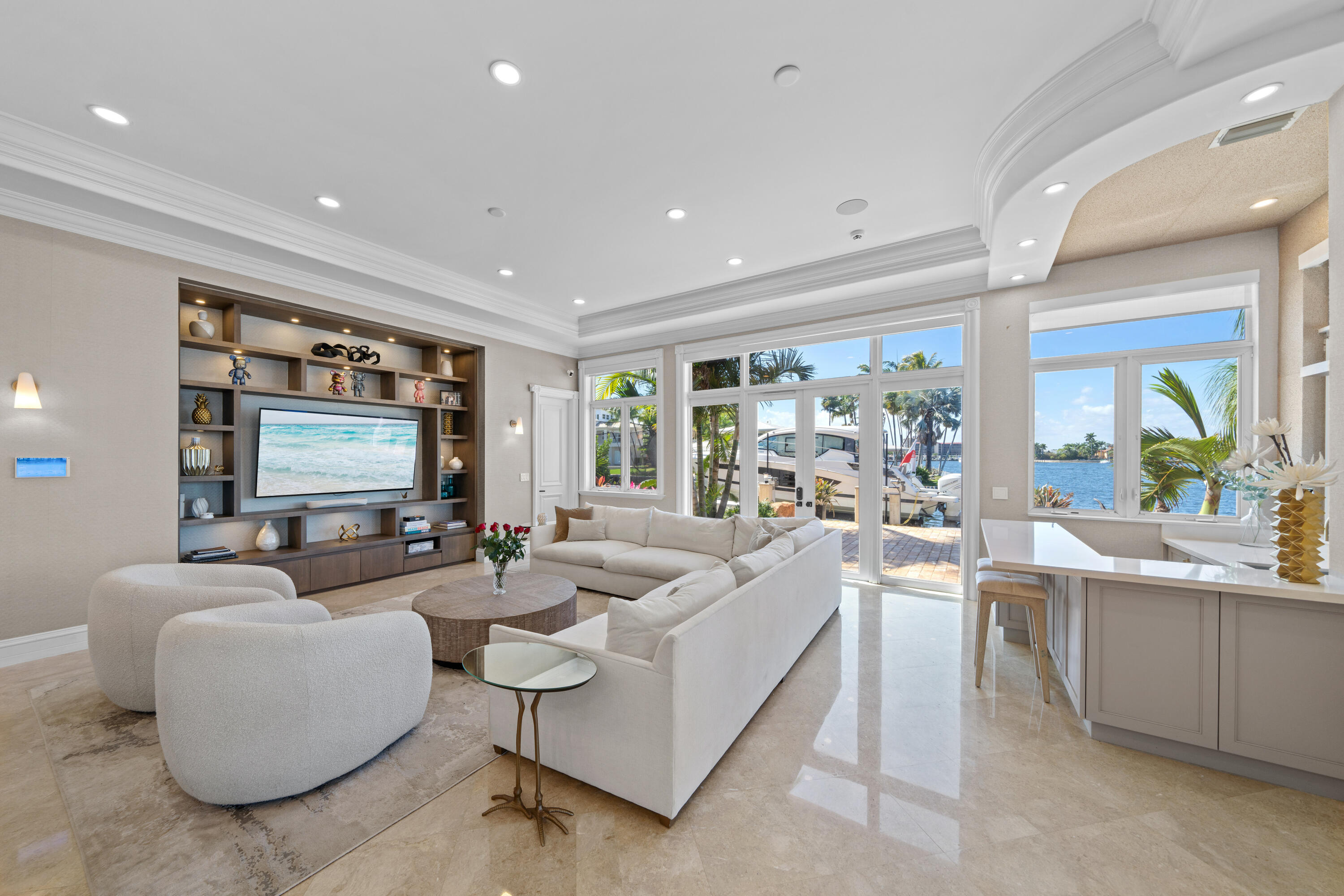 SANTA BARBARA SHORES - Residential