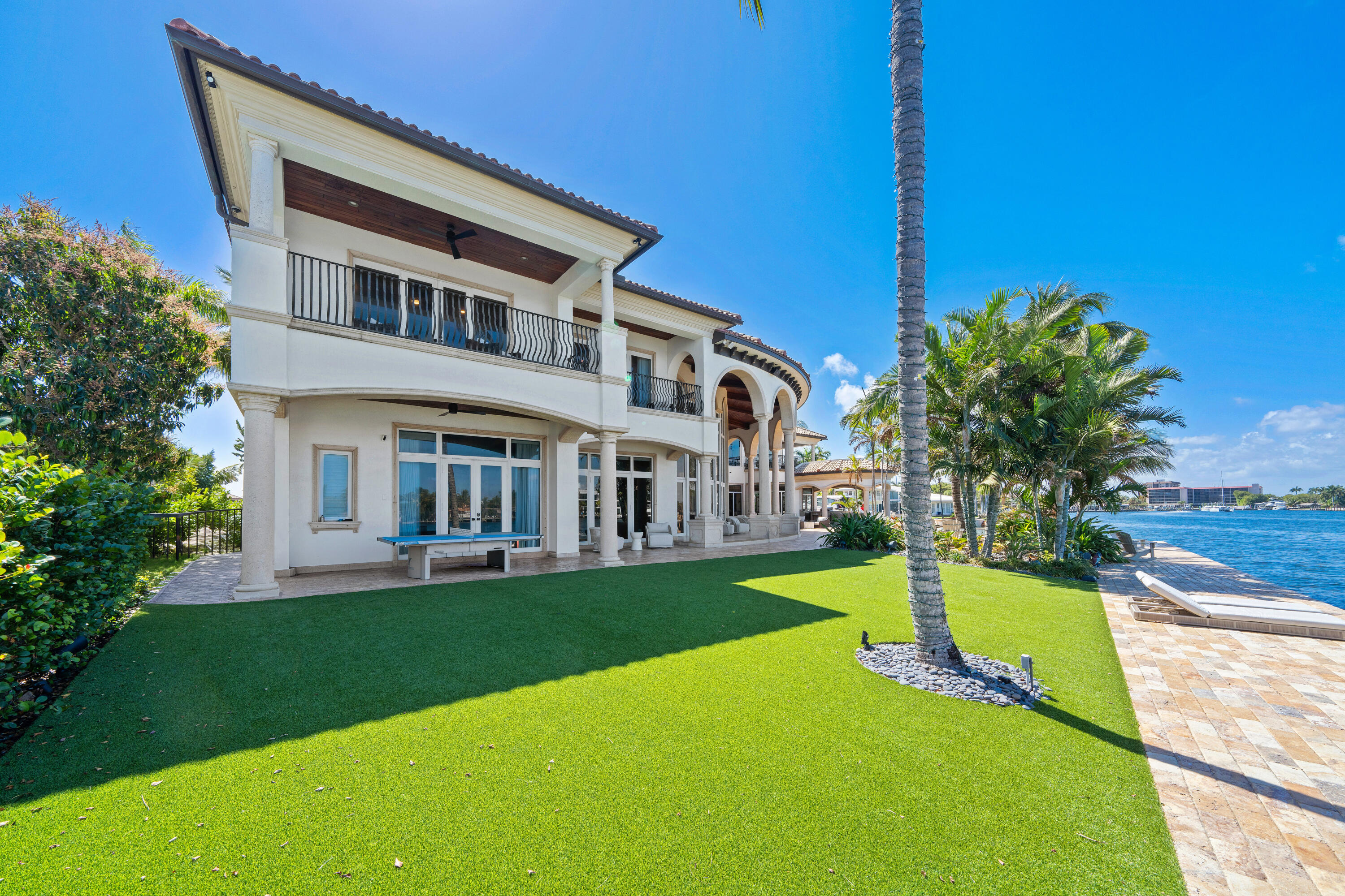 SANTA BARBARA SHORES - Residential