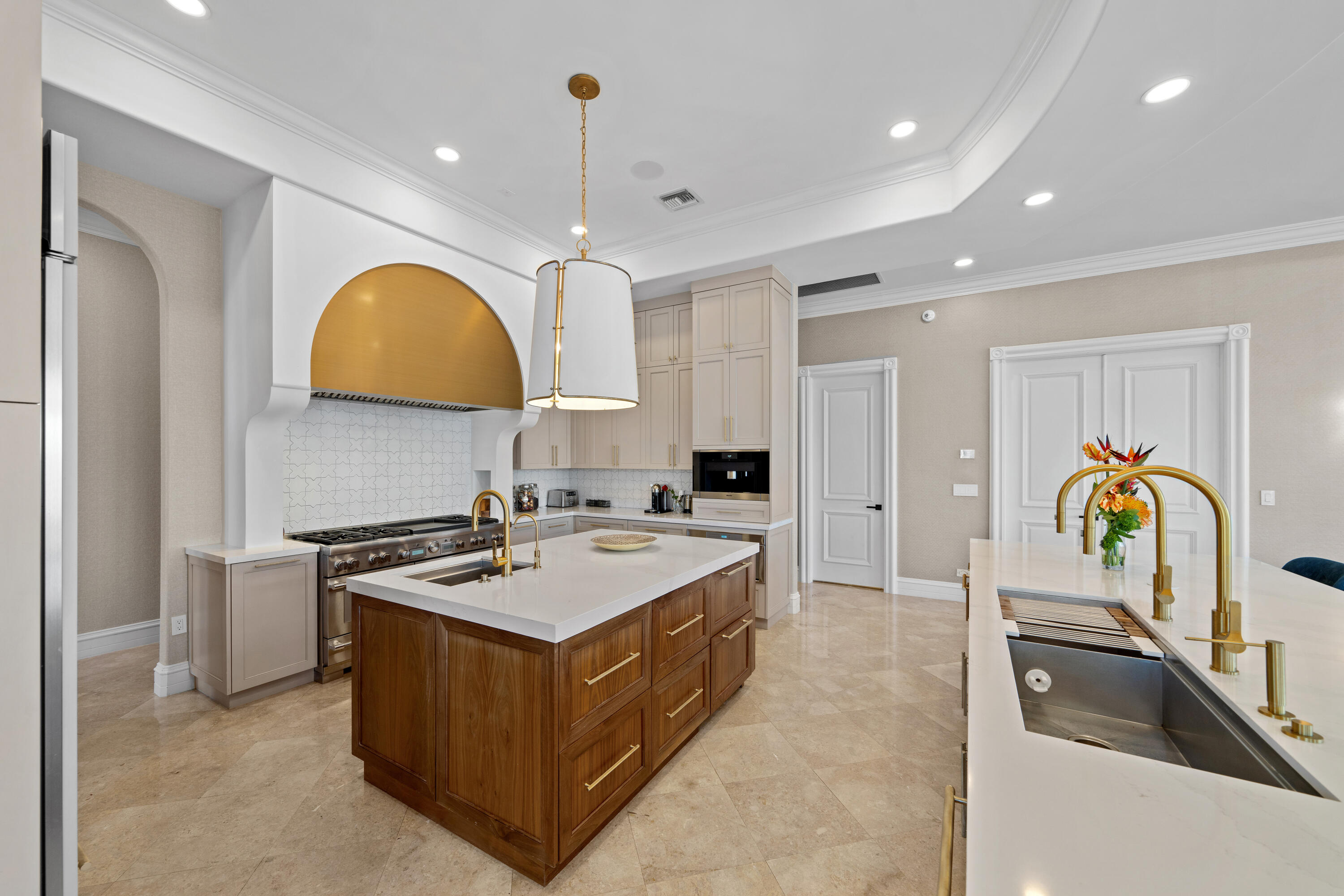 SANTA BARBARA SHORES - Residential